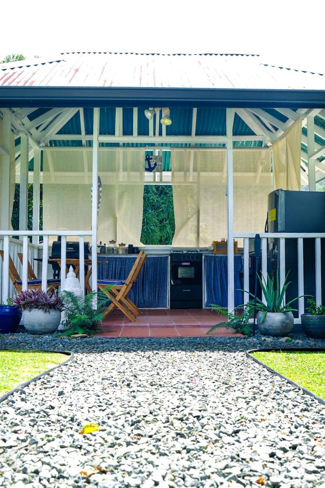 Silk Cotton Cottages Parrot Hall Exterior foto